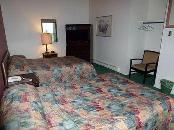Airport Inn Lakeside Winfield Exterior photo